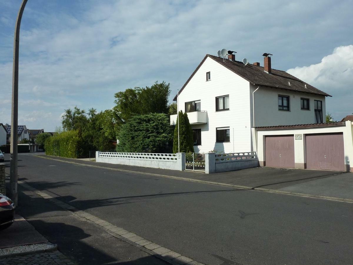 Großostheim Ferienwohnung Landwehr מראה חיצוני תמונה